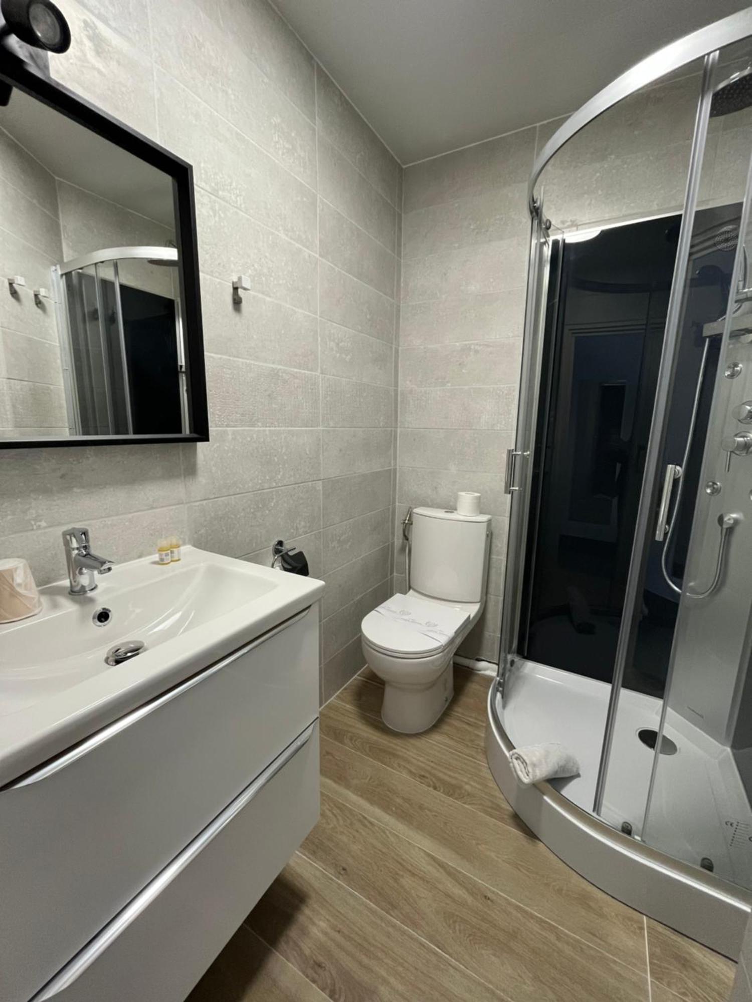 Hotel Agena 브레스트 외부 사진
